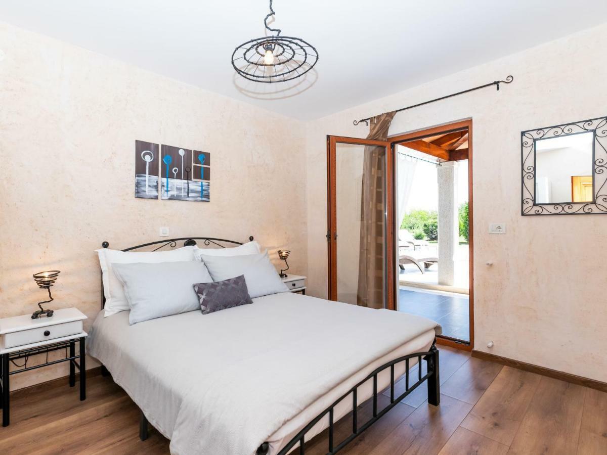 Holiday Home Poli Murvu By Interhome Sveti Petar u Sumi Exteriör bild